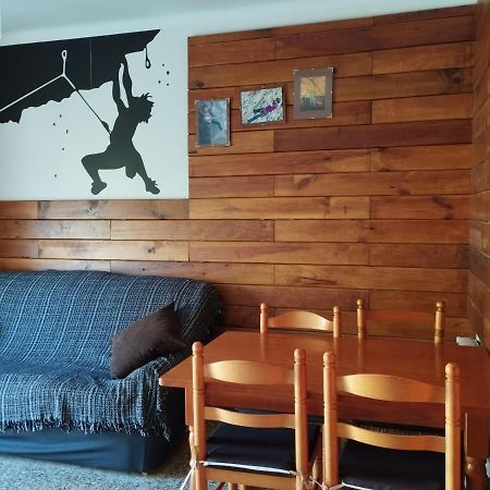 Alquiler En Importante Zona De Escalada !! Apartment Camarasa Ngoại thất bức ảnh